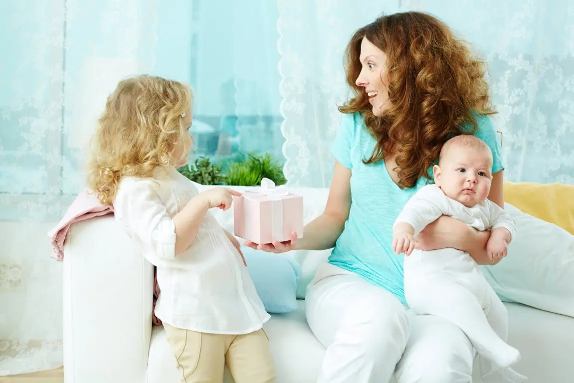 Best Postpartum Gifts for New Moms